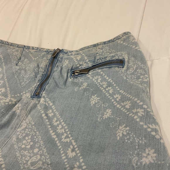 BDG - White & Blue - Denim - Mini Skirt - Women’s 0 - Picture 2 of 9